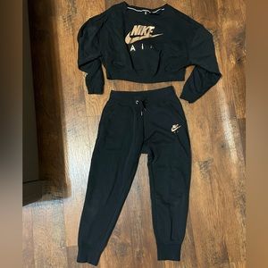 Nike sweatsuit